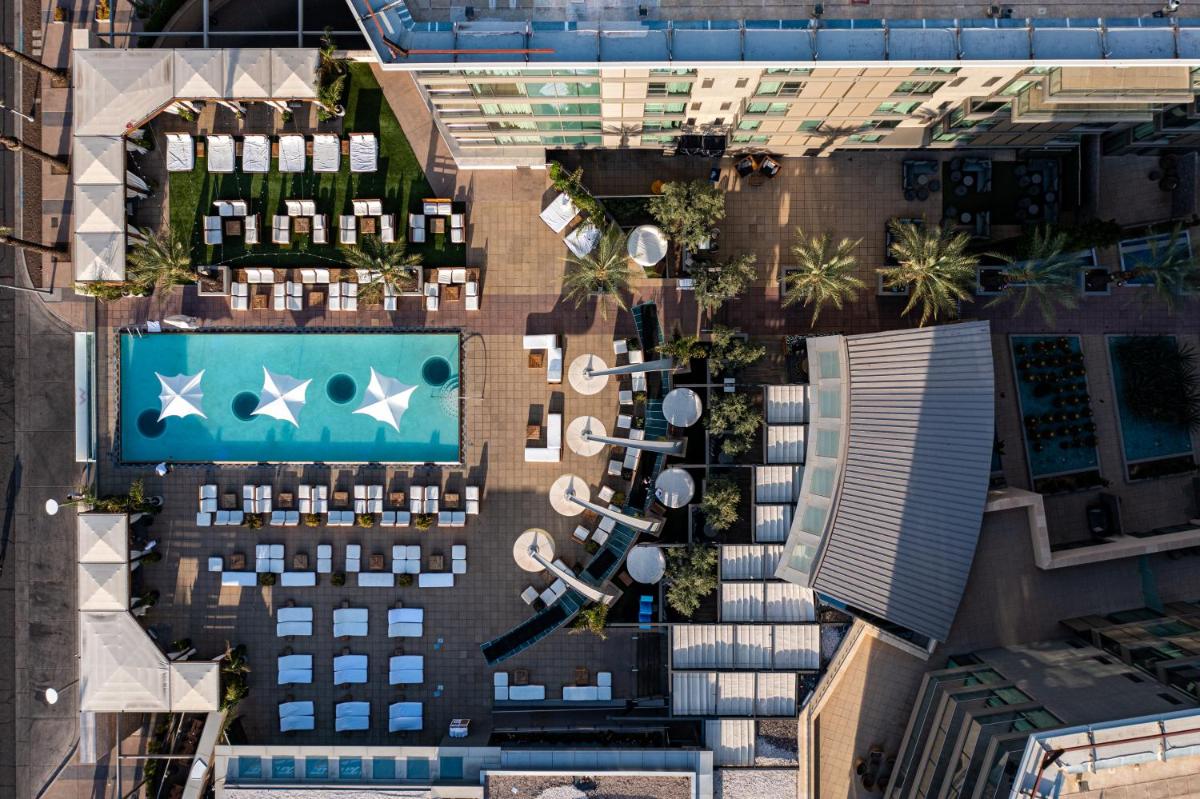 W Scottsdale - image 4