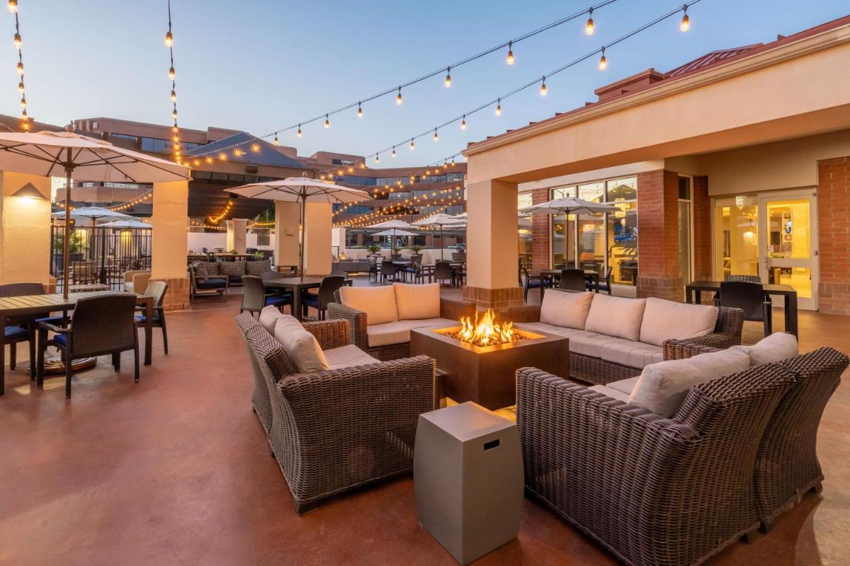 Hilton Garden Inn Scottsdale Old Town - image 6