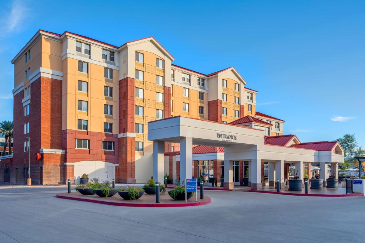 Hilton Garden Inn Scottsdale Old Town - image 7