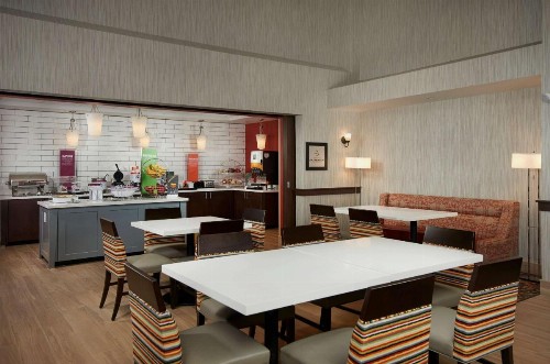 Hampton Inn & Suites Scottsdale On Shea Blvd - image 18