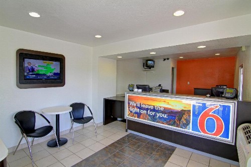 Motel 6-Scottsdale AZ - image 16