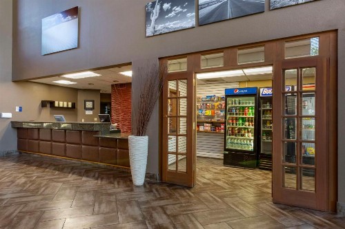 Best Western Plus Scottsdale Thunderbird Suites - image 2