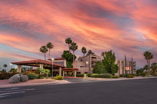 Best Western Plus Scottsdale Thunderbird Suites - image 27