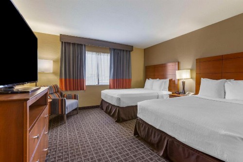 Best Western Plus Scottsdale Thunderbird Suites - image 3