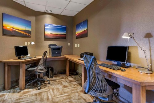 Best Western Plus Scottsdale Thunderbird Suites - image 8
