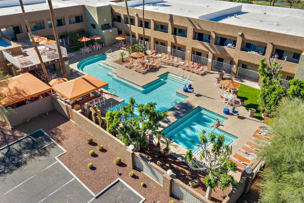 3 Palms Hotel - main image