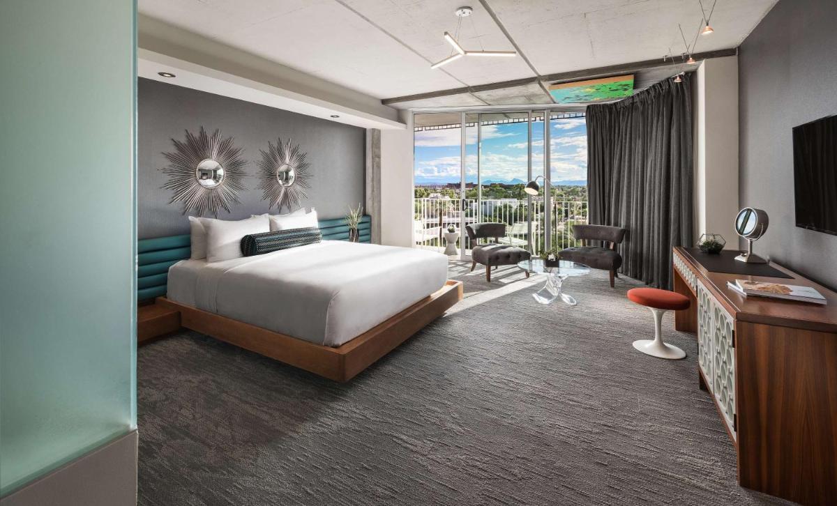 Hotel Valley Ho - image 3