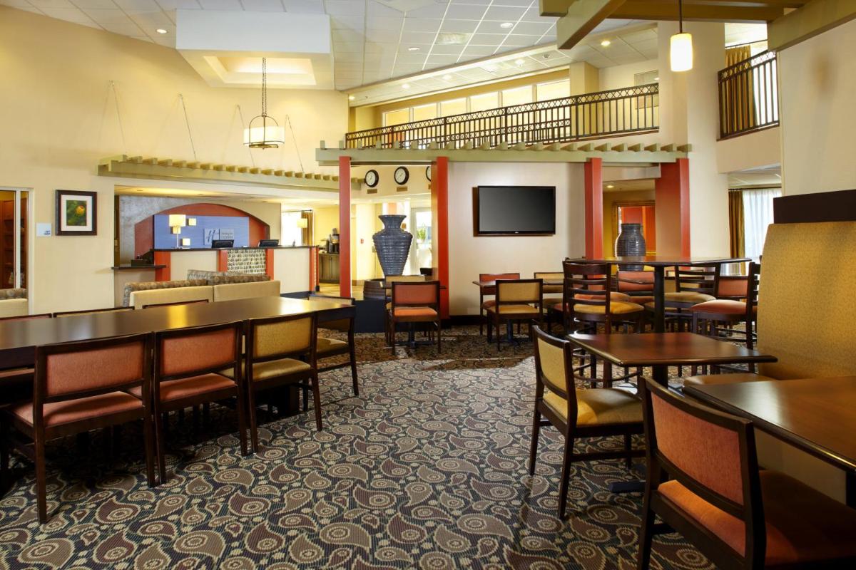 Holiday Inn Express Hotel & Suites Scottsdale - Old Town an IHG Hotel - image 7