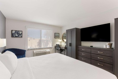 SureStay Plus Hotel by Best Western Scottsdale North - image 3