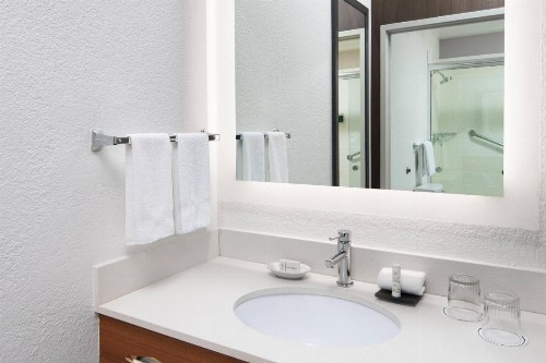 SpringHill Suites Scottsdale North - image 10
