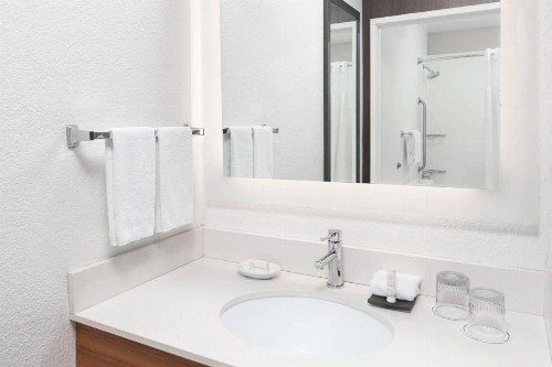 SpringHill Suites Scottsdale North - image 12