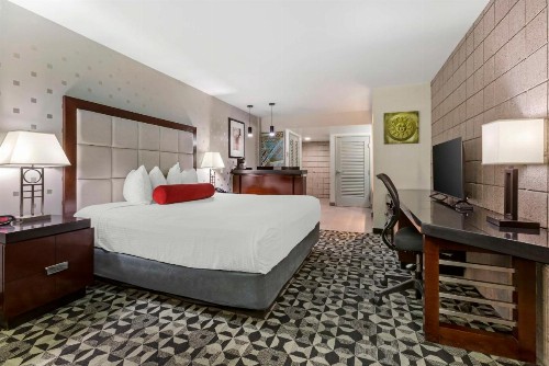 Best Western Plus Sundial - image 10
