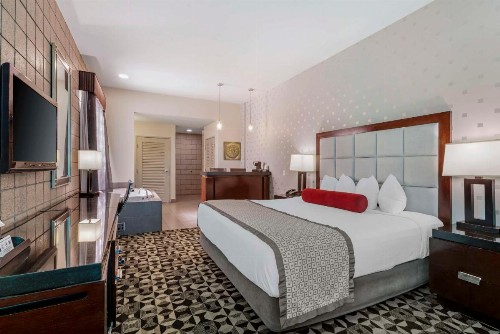 Best Western Plus Sundial - image 13
