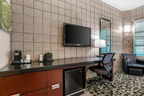 Best Western Plus Sundial - image 31