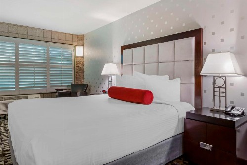 Best Western Plus Sundial - image 36