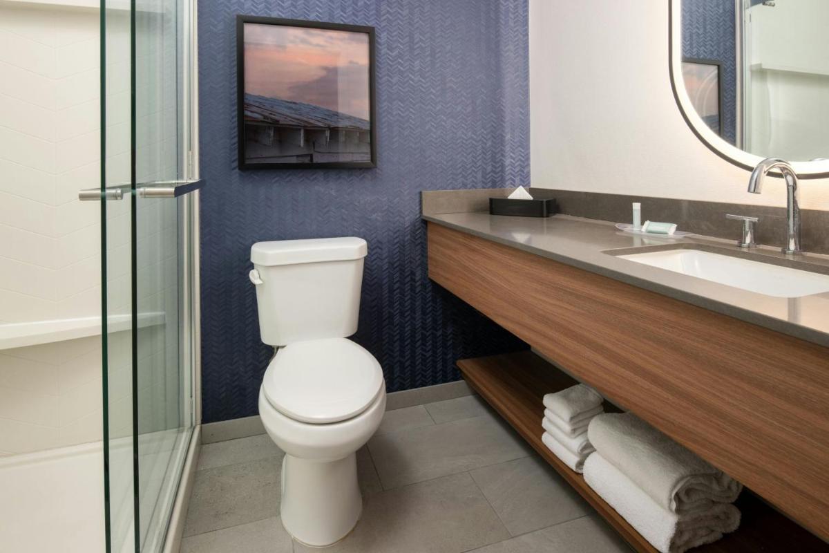 Comfort Suites Old Town - image 2