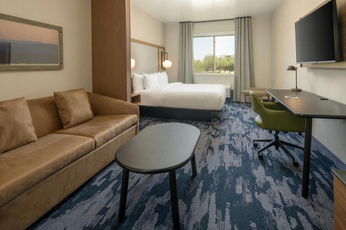 Comfort Suites Old Town - image 5