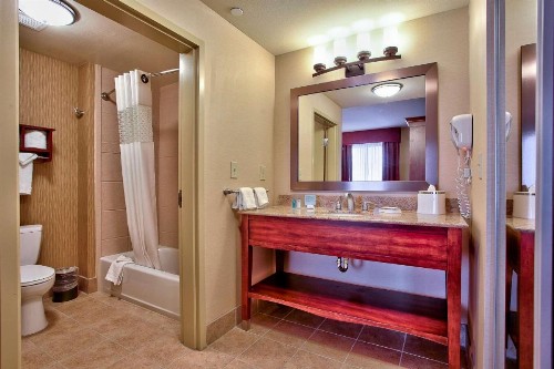 Hampton Inn & Suites Scottsdale Riverwalk - image 11