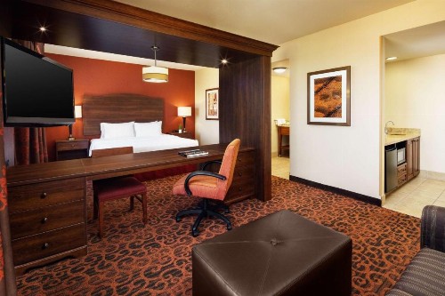Hampton Inn & Suites Scottsdale Riverwalk - image 18