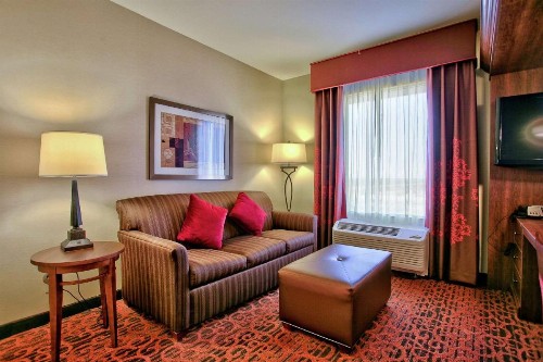 Hampton Inn & Suites Scottsdale Riverwalk - image 2