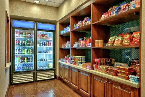 Hampton Inn & Suites Scottsdale Riverwalk - image 22