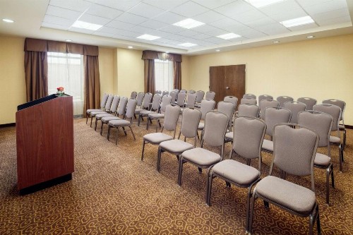 Hampton Inn & Suites Scottsdale Riverwalk - image 38