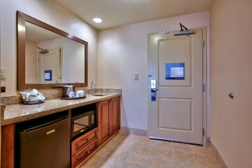 Hampton Inn & Suites Scottsdale Riverwalk - image 7