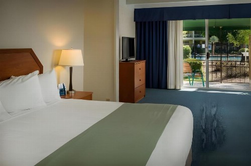 Independence 47 Hotel - image 19
