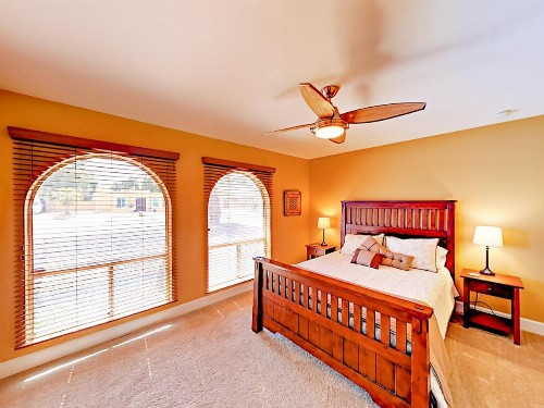 5630 E Waltann Lane Home - image 3