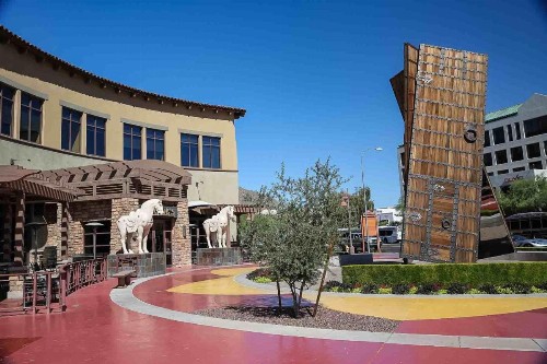 Clubgate Villa & Kierland Escape - image 6