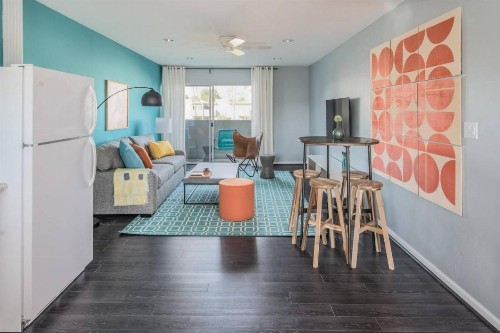 Chic 1BR near Fashion Square by WanderJaunt - image 8