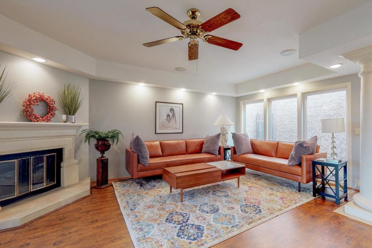 McCormick Lakeside Retreat - main image
