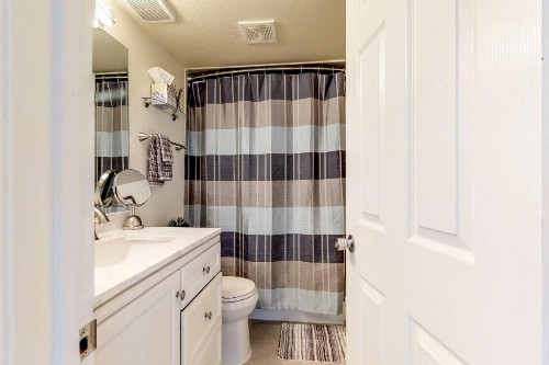 2 Bed 2 Bath Vacation home in Scottsdale - image 11