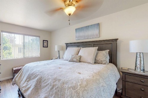 2 Bed 2 Bath Vacation home in Scottsdale - image 8