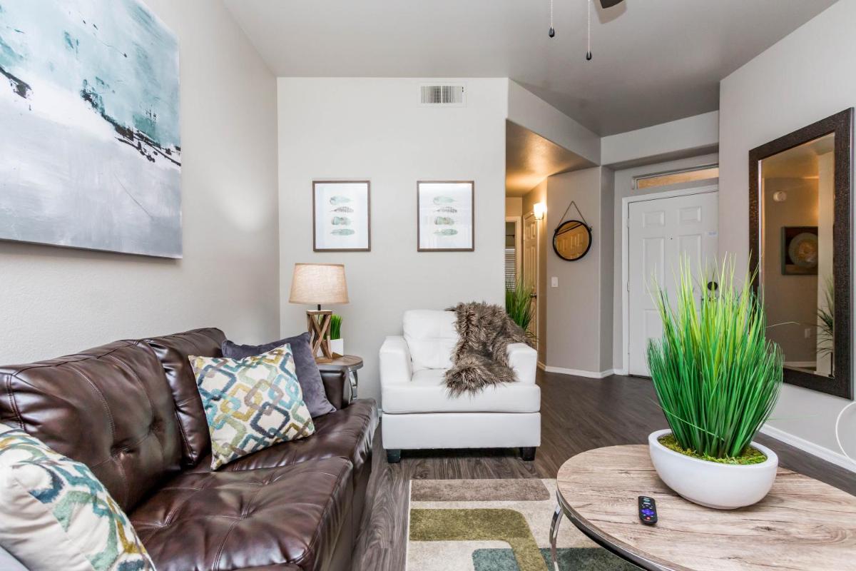 Mayo 2 miles-Hulu Live TV - 3 bedroom King-Close to Kierland and TPC with Parking - main image