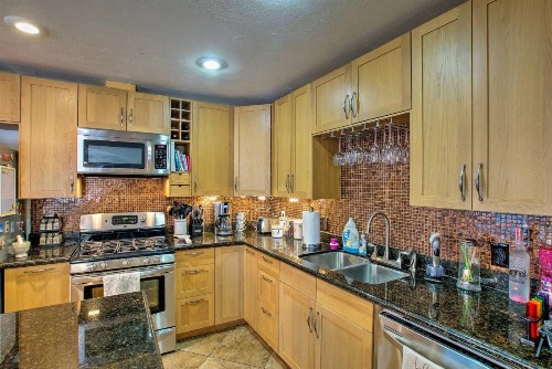 Home with Private Pool 2 Mi to Old Town and Papago Park - image 2