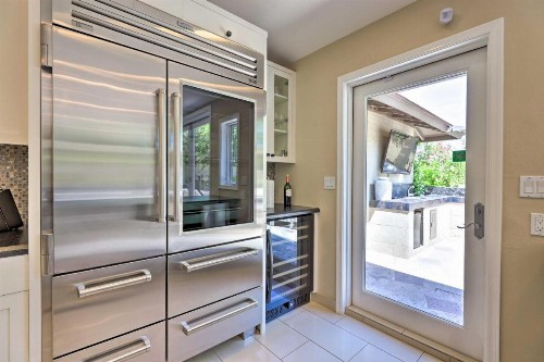 Bright Scottsdale Home - Lounge and Cook Poolside! - image 8