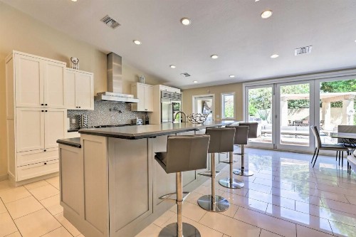 Bright Scottsdale Home - Lounge and Cook Poolside! - image 6