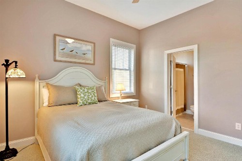 Bridle Trail Getaway - image 10
