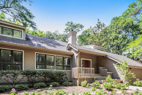Baywood Luxury - image 11