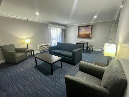 The Pacific Inn - image 18