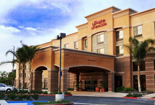 Hampton Inn & Suites Seal Beach - image 1