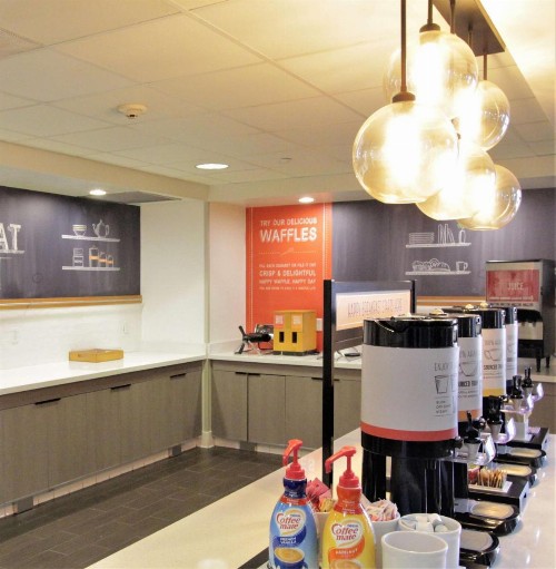 Hampton Inn & Suites Seal Beach - image 33