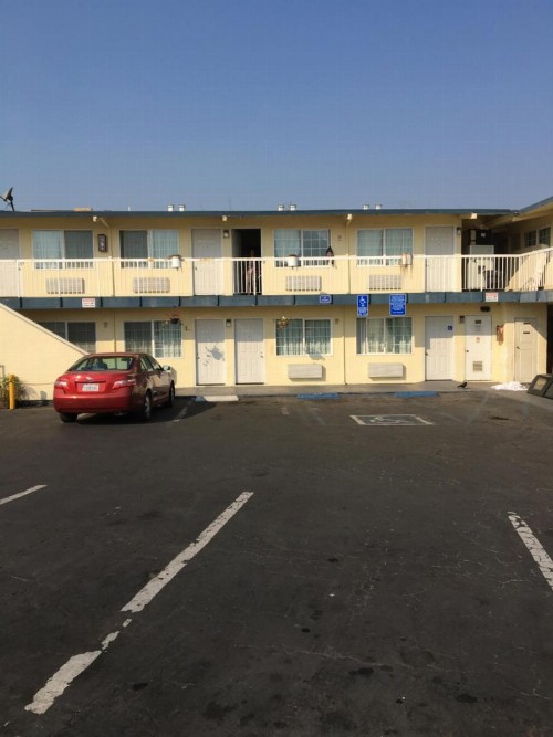 Economy Inn Seaside - image 6