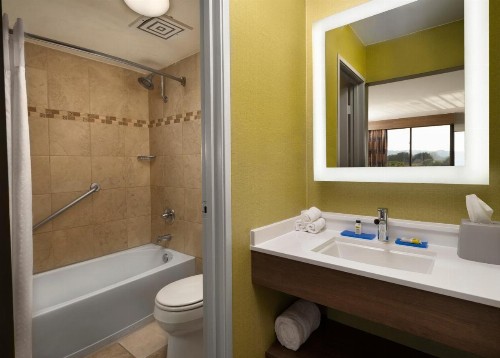 Holiday Inn Express at Monterey Bay an IHG Hotel - image 29