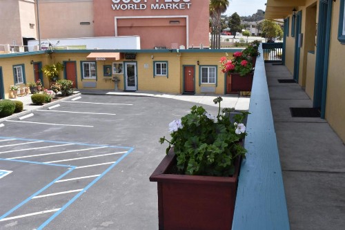 Seaside Inn Monterey - image 20