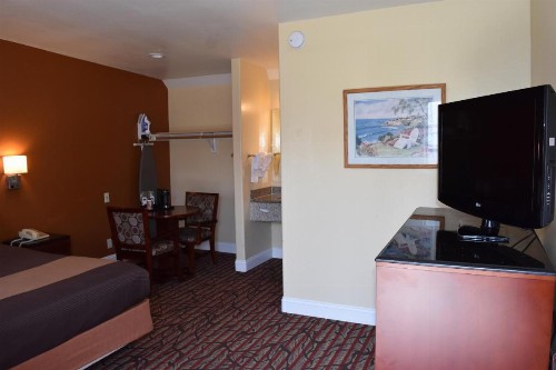 Seaside Inn Monterey - image 24
