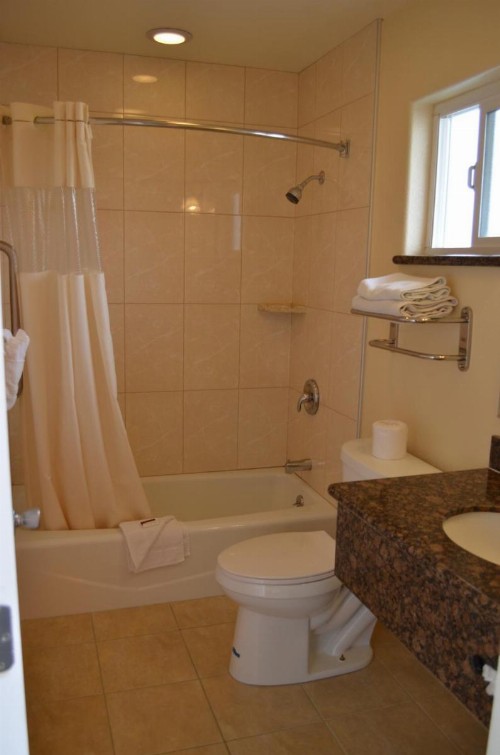 Seaside Inn Monterey - image 25