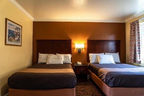Seaside Inn Monterey - image 29