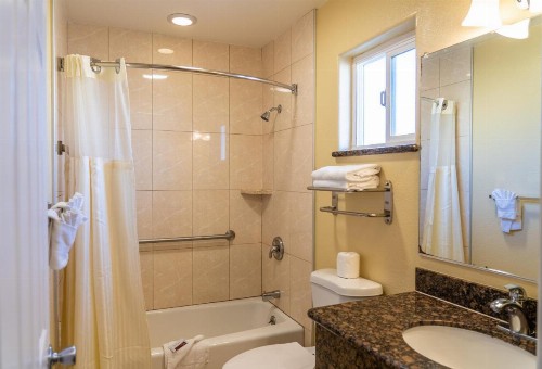 Seaside Inn Monterey - image 6